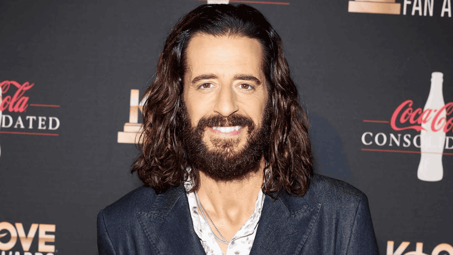 Actor Jonathan Roumie of The Chosen says Atheists Are Turning to Jesus ...